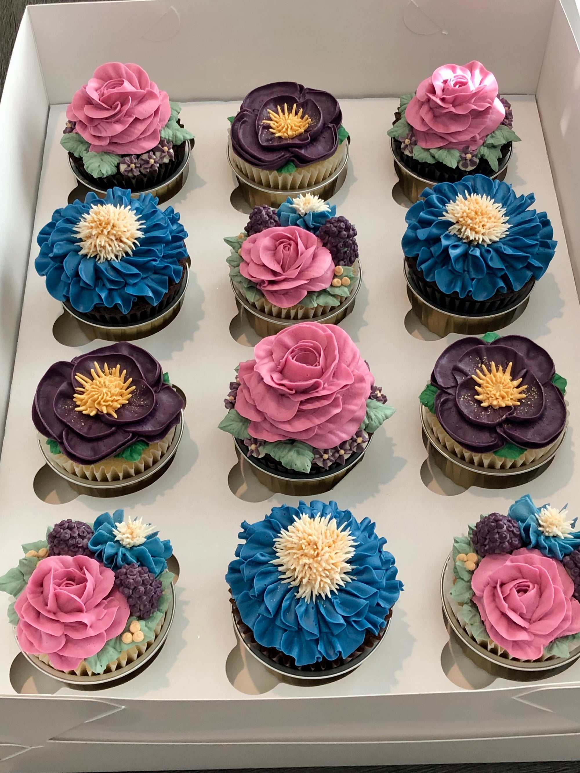 Gallery – The Lilac Rose Cupcakery